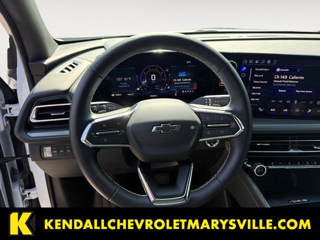 Summit White 2026 Chevrolet Traverse SUV / Crossover Four-Wheel Drive 8-Speed Automatic