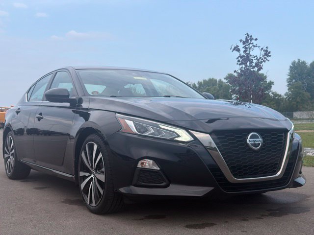 Super Black 2020 Nissan Altima Sedan Front-Wheel Drive Continuously Variable Transmission