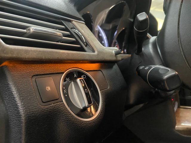 2011 Mercedes-Benz E 350 thumbnail 18