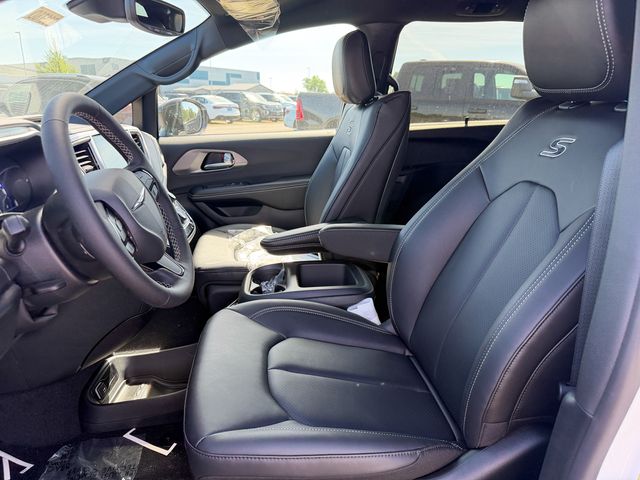 new 2026 Chrysler Pacifica car, priced at $47,810