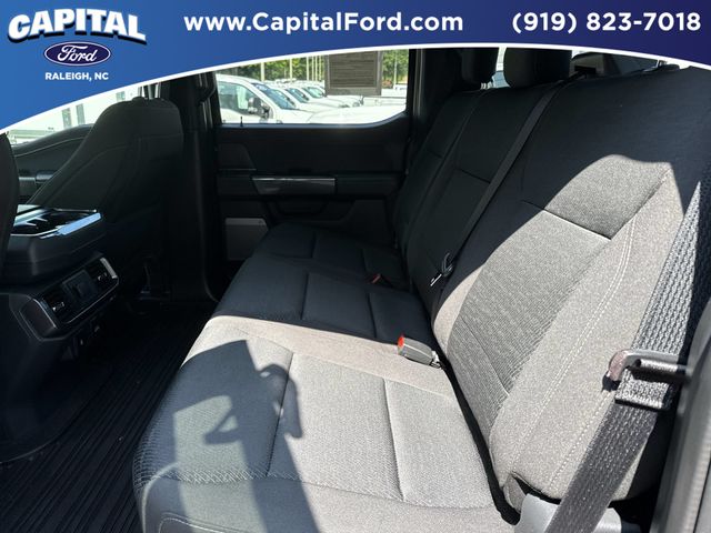 Used 2023 Black Ford XLT image 18
