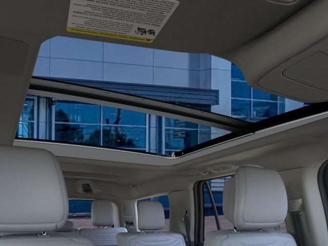 New 2026 White Ford Platinum image 22