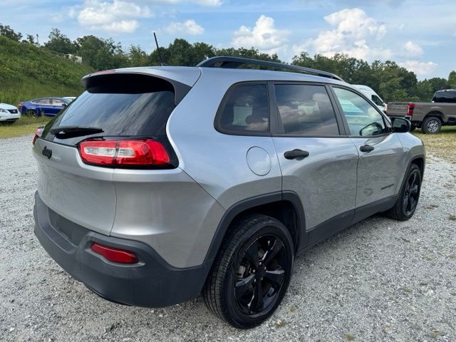 Used 2017 Silver Jeep Sport image 9