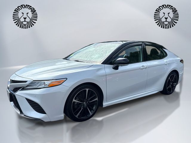 Midnight Black Metallic 2020 Toyota Camry Sedan Front-Wheel Drive 8-Speed Automatic