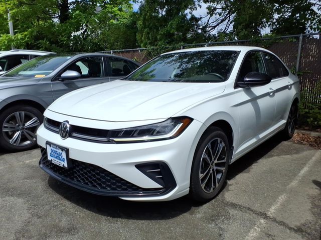 2025 Volkswagen Jetta - Image 2