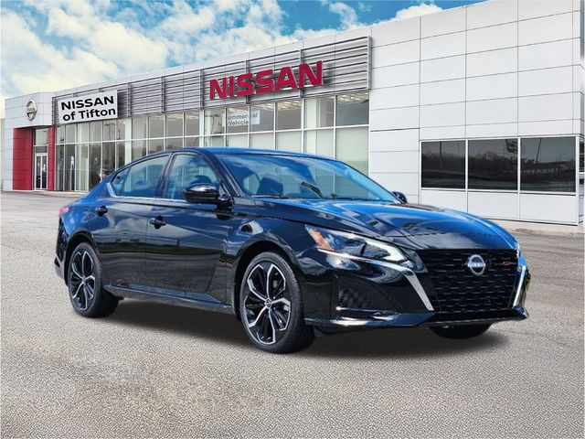 2025 Nissan Altima SR's photo