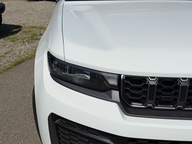 new 2026 Jeep Grand Cherokee car, priced at $37,455