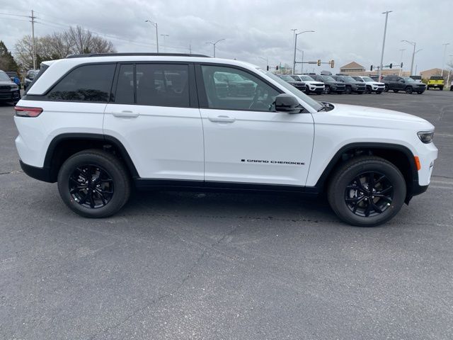 2024 Jeep Grand Cherokee Altitude 4