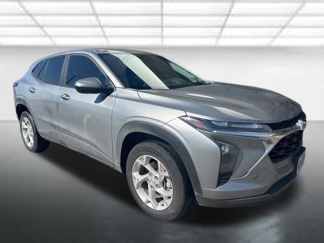 2025 Chevrolet Trax LS FWD