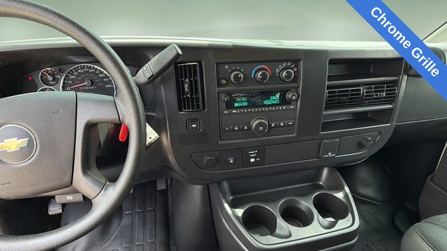 Used 2025 White Chevrolet Work Van image 12