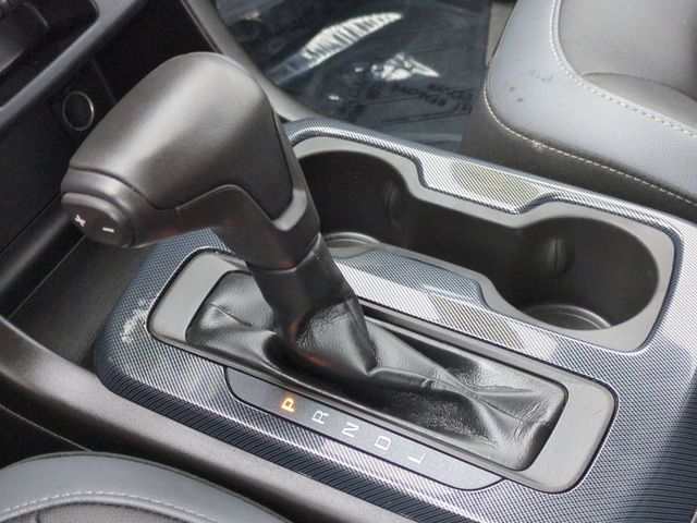 Used 2018 Black Chevrolet Z71 image 25
