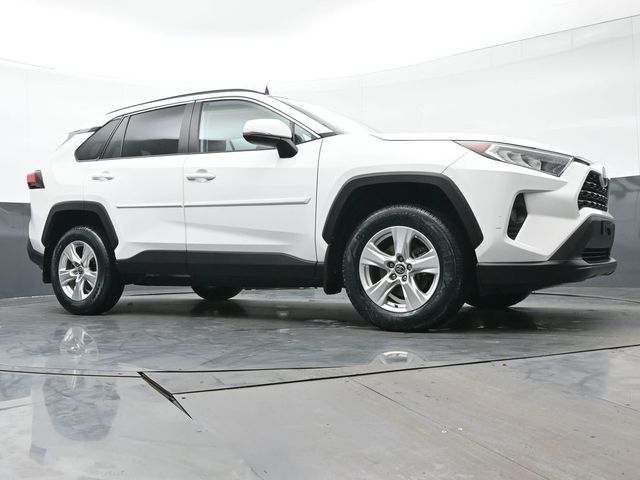 2021 Toyota RAV4 XLE 37