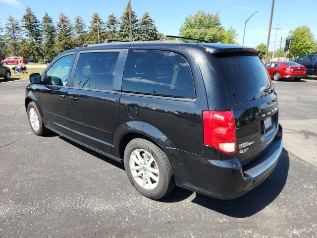 Used 2016 Brilliant Black Crystal Pearlcoat Dodge SXT image 4