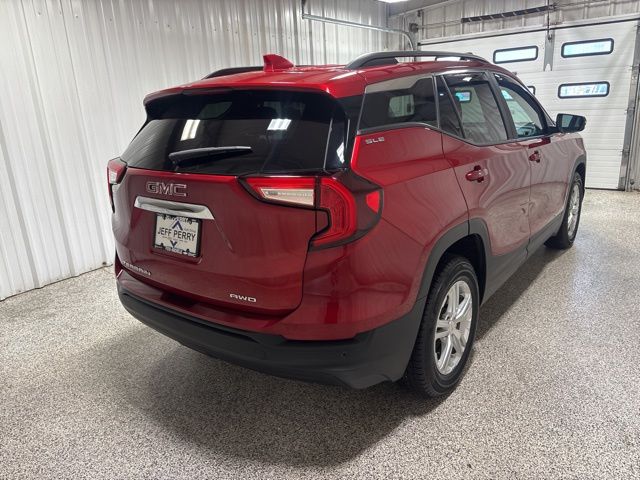 2022 GMC Terrain SLE photo