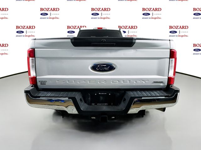 2019 Oxford White Ford Super Duty F-350 SRW XL 4X4 Truck