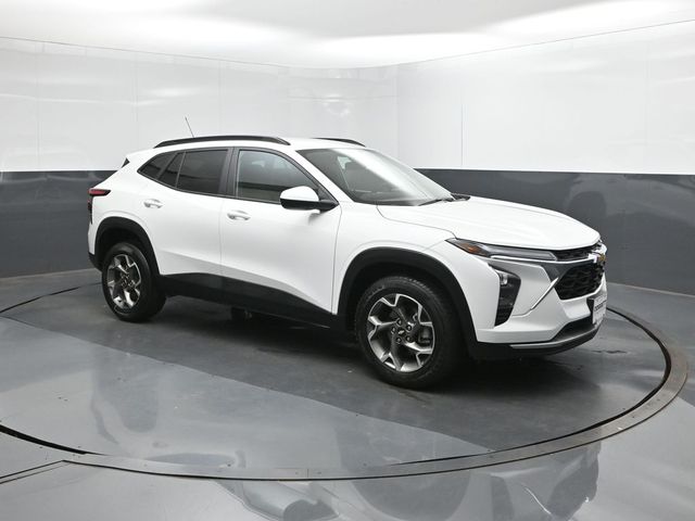 Used 2025 Chevrolet Trax SUV
