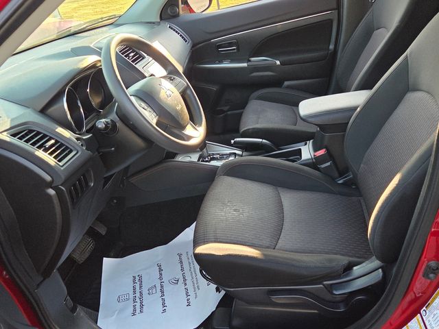 Used 2019  Mitsubishi 2.0 ES image 5