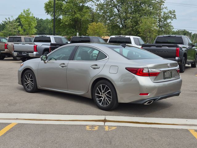 2018 Lexus ES - Image 3