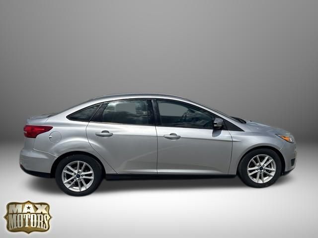 2017 Ford Focus SE 6