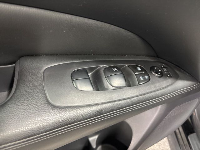 2018 Nissan Pathfinder S photo