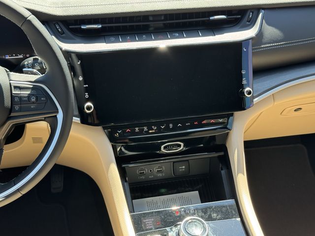 2026 Jeep Grand Cherokee L Limited White/off-white at Mac Haik CDJR North Houston