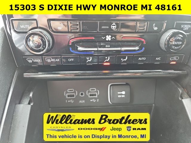 2024 Jeep Grand Cherokee L Limited - Silver Zynith exterior view 19