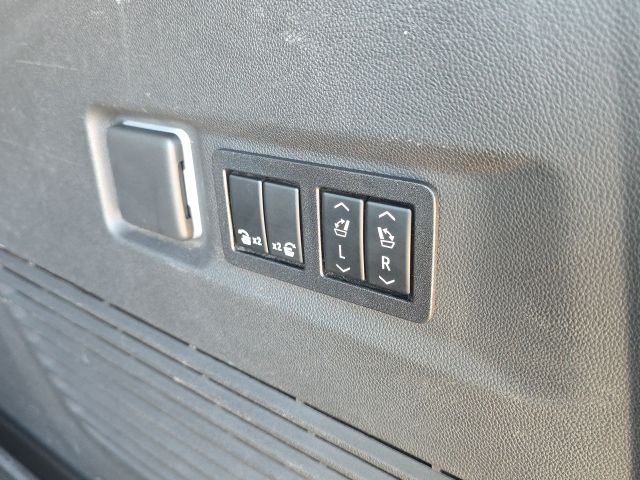 2022 Chevrolet Suburban Z71:44771A