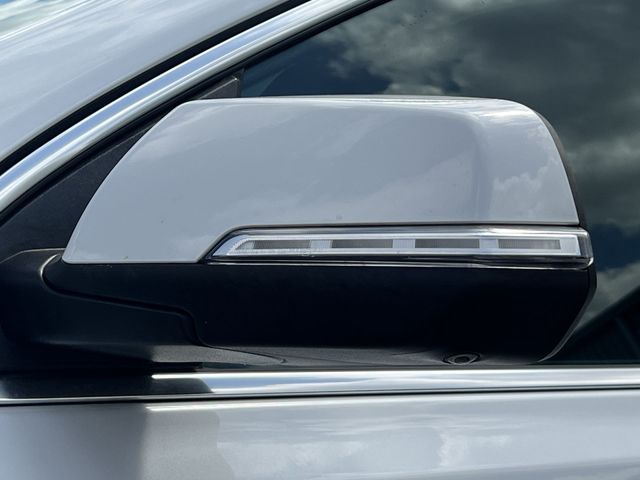 Used 2020 White GMC SLT image 46
