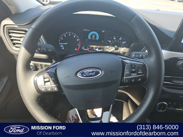 2022 Ford Escape SEL 25