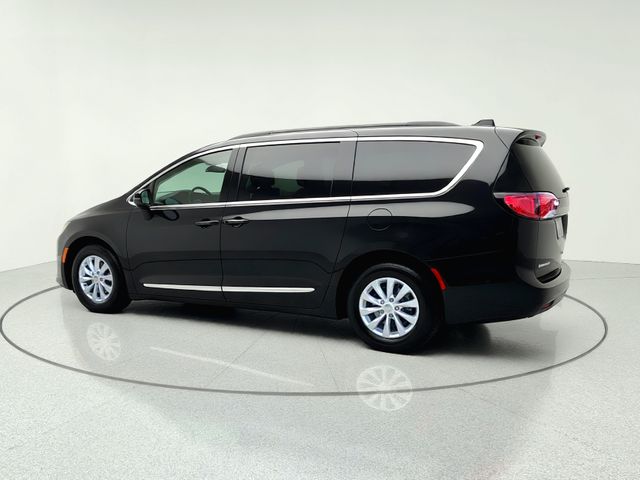 Used 2017 Chrysler Pacifica Van