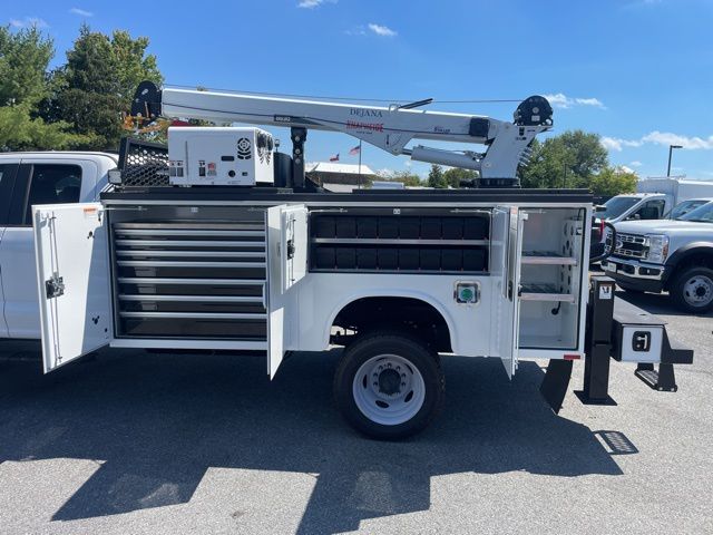 2025 Ford F-550 Chassis XL