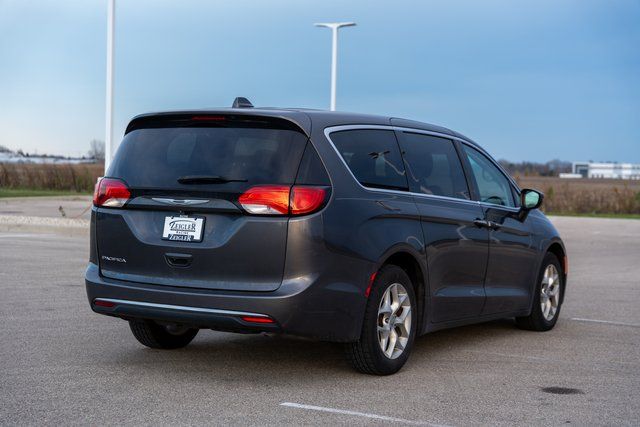 2017 Chrysler Pacifica Touring L 7