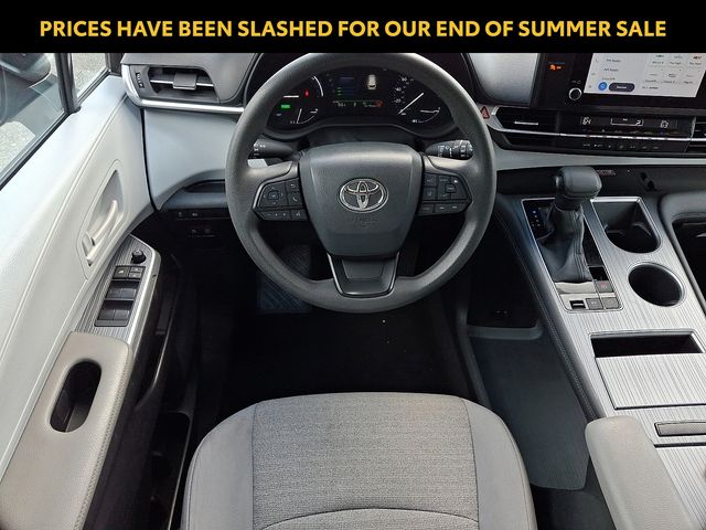 Used 2025 Toyota Sienna Van
