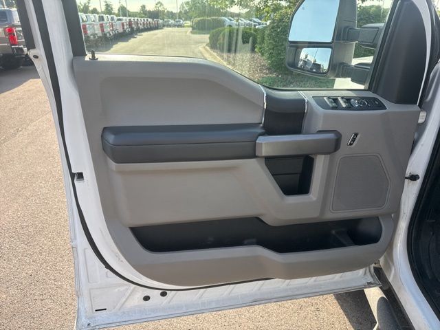 Used 2019 White Ford XLT image 8