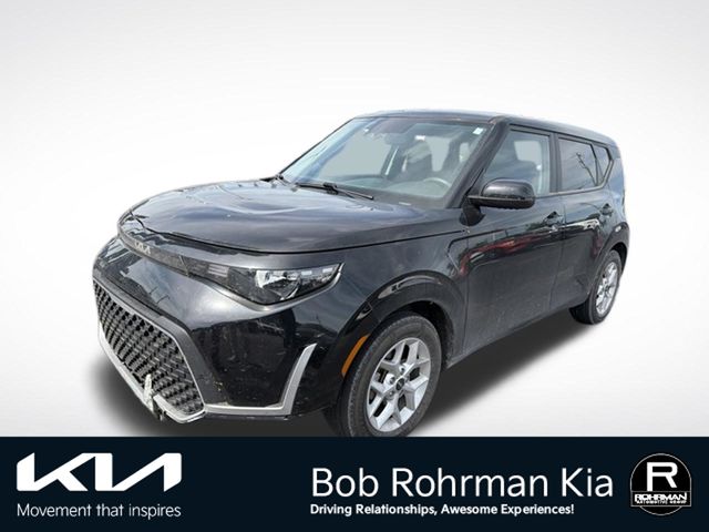 Fusion Black 2024 Kia Soul SUV / Crossover Front-Wheel Drive Continuously Variable Transmission