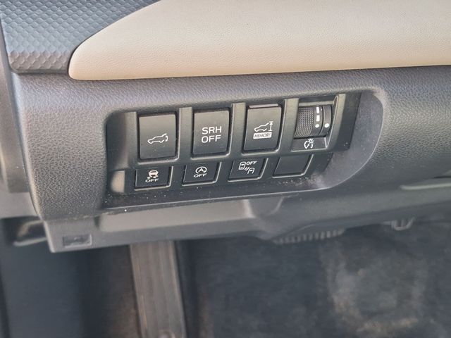 Used 2023 Green Subaru Limited image 17