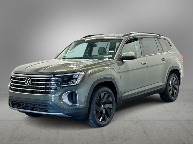 2026 Volkswagen Atlas 2.0T SE w/Technology Green at Subaru and VW of Moon Township