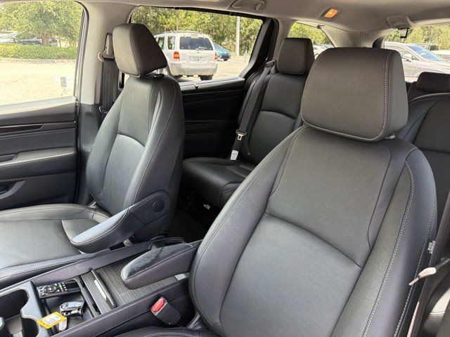 Used 2022 Honda Odyssey Van