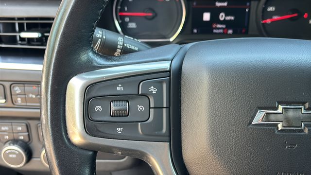 Used 2021 Gray Chevrolet Z71 image 22
