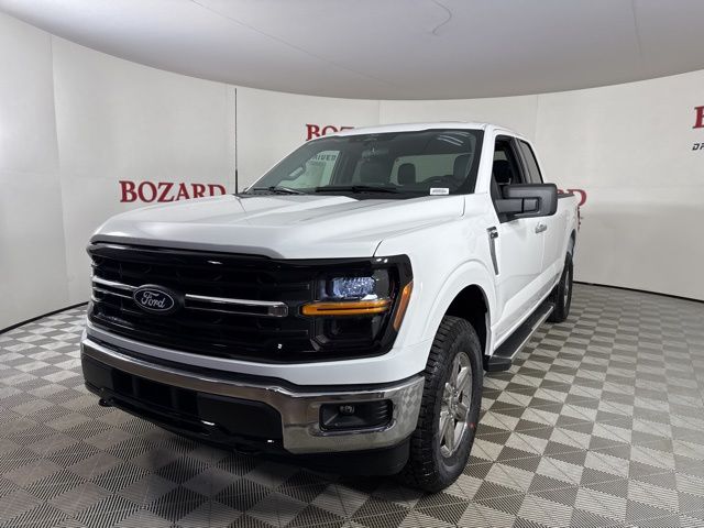 2025 Oxford White Ford F-150 XLT 4X4 Truck