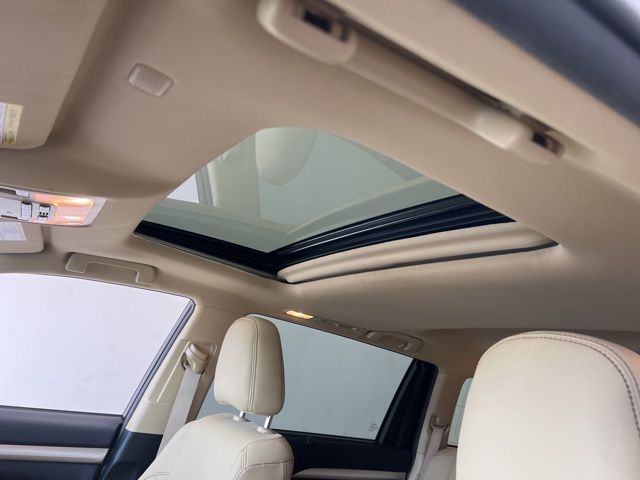 2019 Toyota Highlander XLE White at Classic Chevrolet Galveston