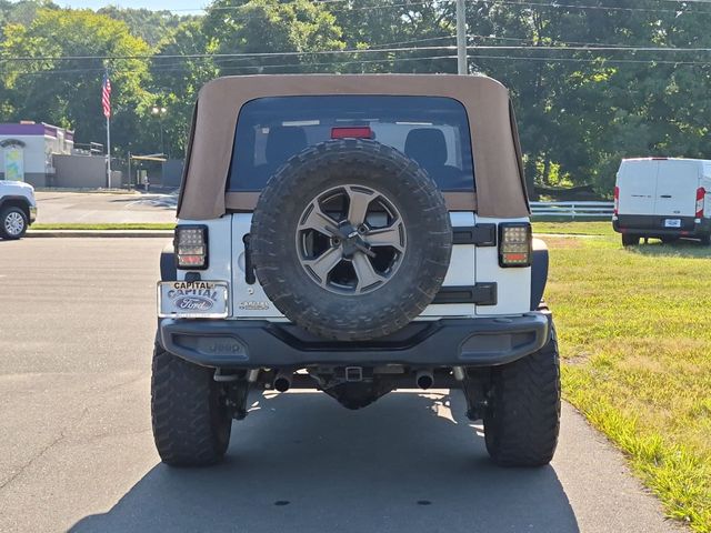 Used 2018 White Jeep Sport image 12