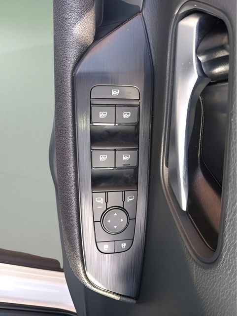Used 2025 Nissan Kicks SUV