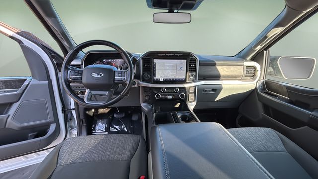 Used 2023 White Ford XLT image 17