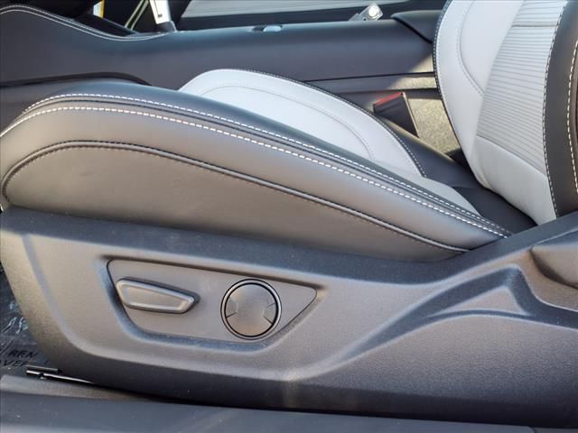 2025 Ford Mustang EcoBoost Premium photo