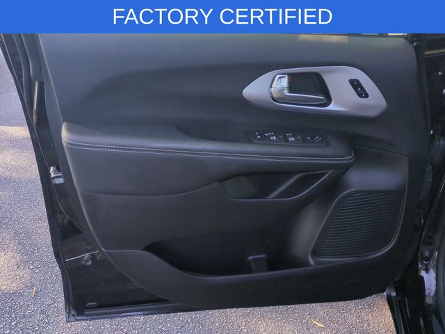 Used 2025 Black Chrysler Limited image 12