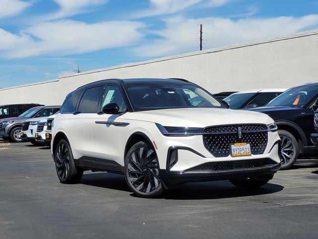 White Platinum Clearcoat Metallic 2026 Lincoln Nautilus SUV / Crossover All-Wheel Drive Continuously Variable Transmission