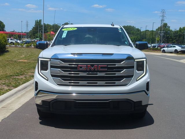 Used 2024 White GMC SLE image 16