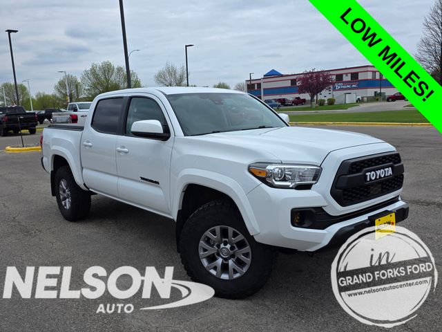 Super White 2018 Toyota Tacoma SR5 V6 Double Cab 4WD Pickup Truck Four-Wheel Drive 6-Speed Automatic
