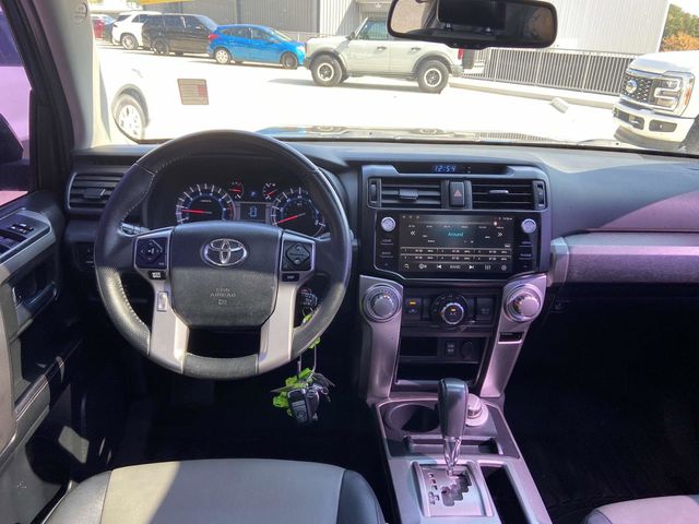 2016 Toyota 4Runner SR5 16